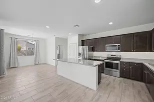 6952 W Golden Ln, Peoria, AZ 85345 - Photo 6