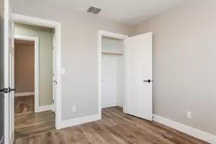 2321 W Mobile Ln, Phoenix, AZ 85041 - Photo 14