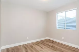 2321 W Mobile Ln, Phoenix, AZ 85041 - Photo 12