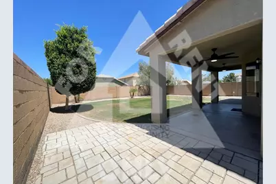 2424 W Saint Kateri Drive, Phoenix, AZ 85041 - Photo 14