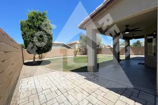 2424 W St Kateri Dr, Phoenix, AZ 85041 - Photo 14