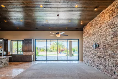 1110 W Creek Canyon Road, Phoenix, AZ 85086 - Photo 6