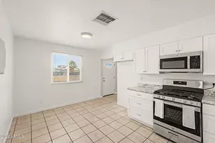 2212 W Madison St, Phoenix, AZ 85009 - Photo 10