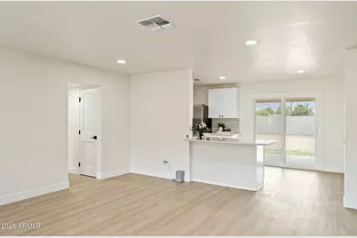 2611 N 23rd Avenue, Phoenix, AZ 85009 - Photo 8