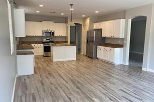 232 W Hawk Way, Chandler, AZ 85286 - Photo 2