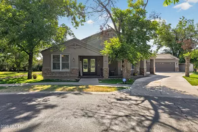 2830 W Harvest Groves Lane, Phoenix, AZ 85041 - Photo 2