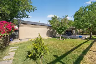 2830 W Harvest Groves Ln, Phoenix, AZ 85041 - Photo 32