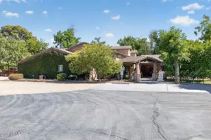 2830 W Harvest Groves Ln, Phoenix, AZ 85041 - Photo 40