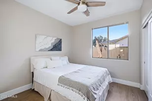 25627 N Hackberry Dr, Phoenix, AZ 85083 - Photo 26