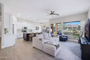 25627 N Hackberry Dr, Phoenix, AZ 85083 - Photo 4