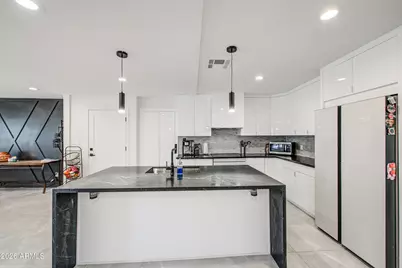 1261 E Cambridge Avenue, Phoenix, AZ 85006 - Photo 12