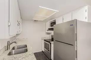 10033 N 9th Ave, Phoenix, AZ 85021 - Photo 6