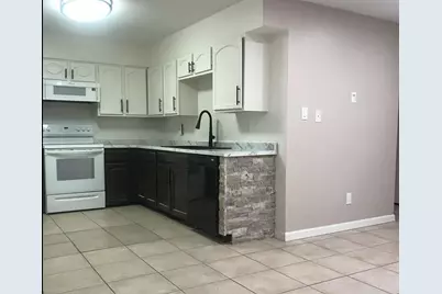 2124 E Broadway Road #Apt A, Mesa, AZ 85204 - Photo 4