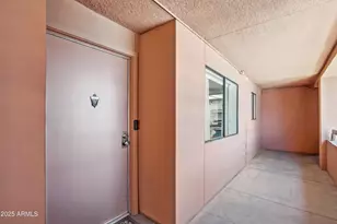 12222 N Paradise Vlg Pkwy S, Phoenix, AZ 85032 - Photo 4
