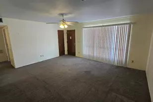 10806 N 110th Dr, Sun City, AZ 85351 - Photo 2