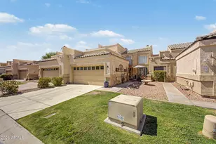 9032 W Port Royale Ln, Peoria, AZ 85381 - Photo 6