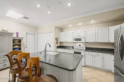 9032 W Port Royale Lane, Peoria, AZ 85381 - Photo 14