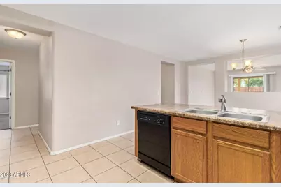10180 N 116th Lane, Youngtown, AZ 85363 - Photo 12