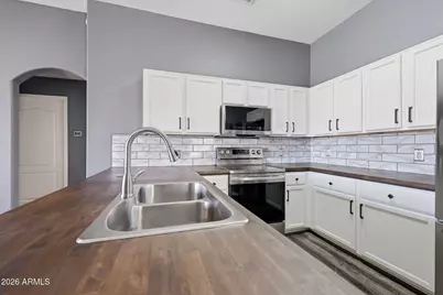 435 N 168th Drive, Goodyear, AZ 85338 - Photo 12