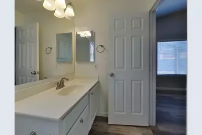 857 E Saragosa Street, Chandler, AZ 85225 - Photo 6