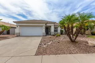 3674 S Joshua Tree Ln, Gilbert, AZ 85297 - Photo 2