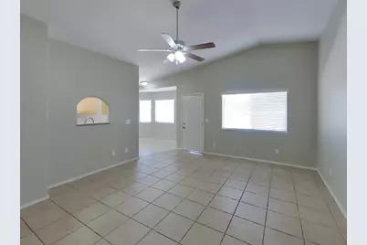 10221 N 87th Lane, Peoria, AZ 85345 - Photo 2