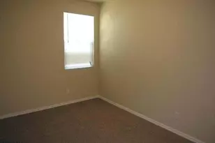 609 E Pearce Rd, Phoenix, AZ 85042 - Photo 10