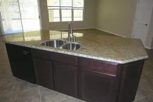 609 E Pearce Rd, Phoenix, AZ 85042 - Photo 6