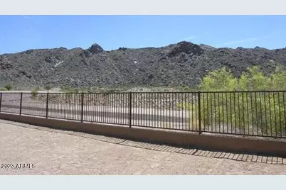 609 E Pearce Road, Phoenix, AZ 85042 - Photo 32