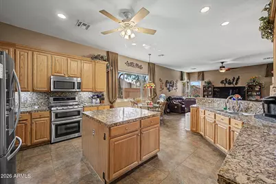 6915 W Briles Road, Peoria, AZ 85383 - Photo 2
