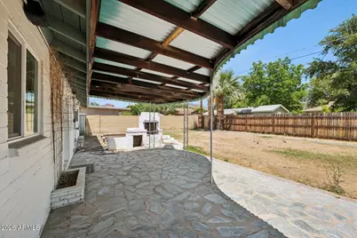 3817 N 49th Place, Phoenix, AZ 85018 - Photo 18