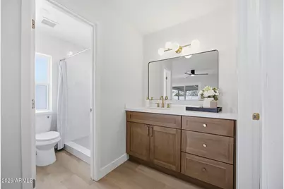 4605 W Echo Lane, Glendale, AZ 85302 - Photo 16