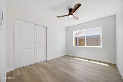 4605 W Echo Lane, Glendale, AZ 85302 - Photo 18