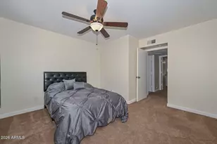 202 E Betty Elyse Ln, Phoenix, AZ 85022 - Photo 14