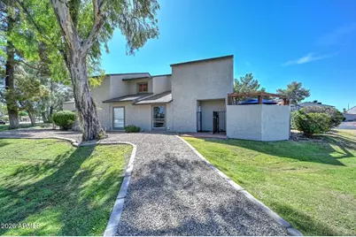 202 E Betty Elyse Lane, Phoenix, AZ 85022 - Photo 1