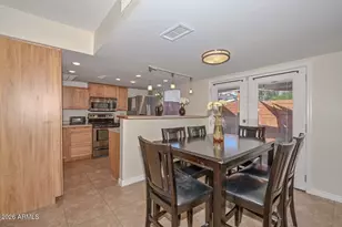 202 E Betty Elyse Ln, Phoenix, AZ 85022 - Photo 2