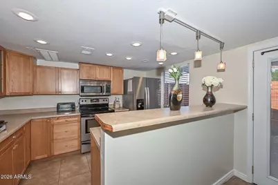 202 E Betty Elyse Lane, Phoenix, AZ 85022 - Photo 4