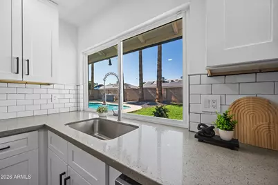 3934 W Glenaire Drive, Phoenix, AZ 85053 - Photo 6