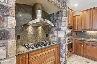 8638 W Briles Road, Peoria, AZ 85383 - Photo 14
