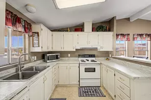 886 E Eagle Dr, San Tan Valley, AZ 85140 - Photo 2
