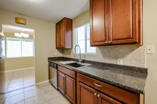 1005 E Cavalier Dr, Phoenix, AZ 85014 - Photo 10