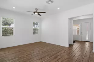 1555 E Ocotillo Rd, Phoenix, AZ 85014 - Photo 4