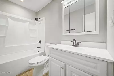 808 E Desert Drive N, Phoenix, AZ 85042 - Photo 8