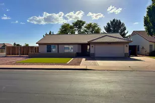 808 N Winthrop Cir, Mesa, AZ 85213 - Photo 2