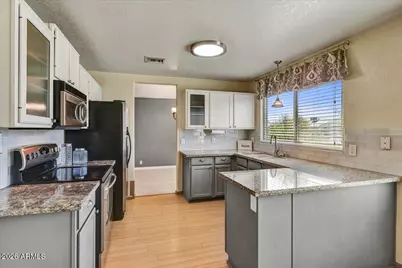 8529 W Pershing Avenue, Peoria, AZ 85381 - Photo 10