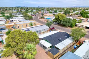 233 E Michelle Dr, Phoenix, AZ 85022 - Photo 10