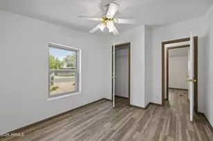 233 E Michelle Dr, Phoenix, AZ 85022 - Photo 36