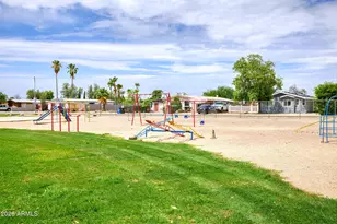 233 E Michelle Dr, Phoenix, AZ 85022 - Photo 40