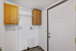 233 E Michelle Dr, Phoenix, AZ 85022 - Photo 28
