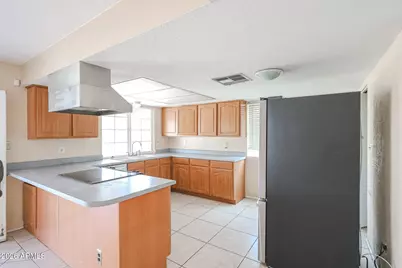 19621 N 3rd Drive, Phoenix, AZ 85027 - Photo 10
